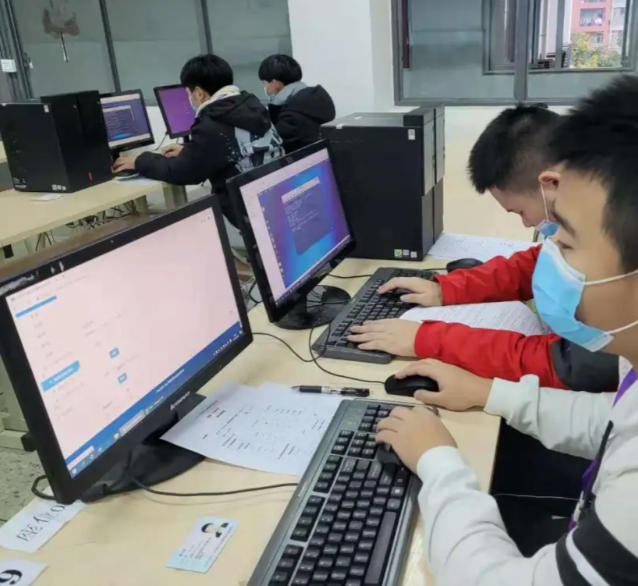 在课堂上学会评价AI信息的学生往往能更